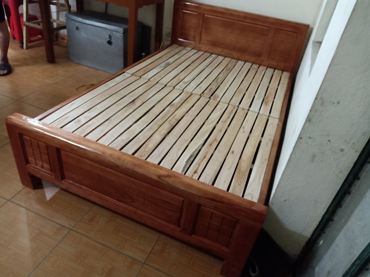 Giuờng Xoan Ta ( 1m2 * 1m9 )